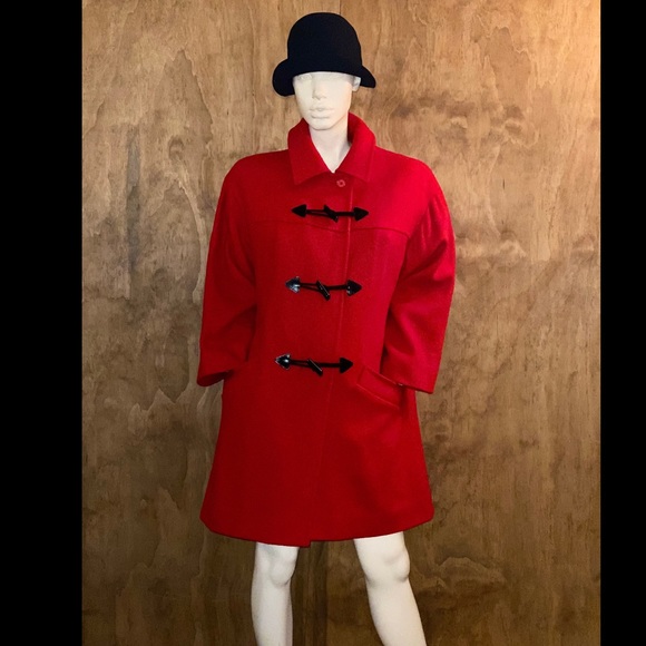 1970s PENDLETON Red Wool Coat with Toggle Buttons - Picture 3 of 9